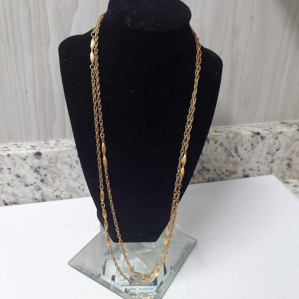 Vintage Crown Trifari Necklace Gold Tone Interwoven Chain Beaded Station 25"